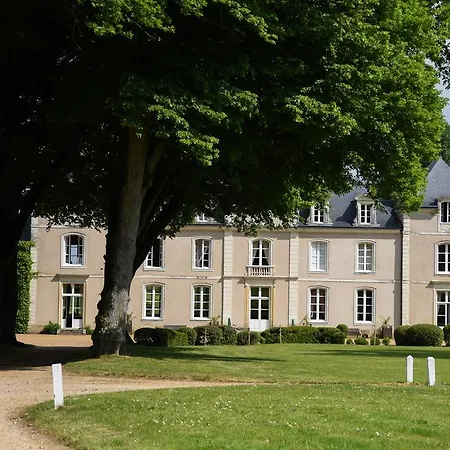 Отель Haras De La Potardiere Crosmieres